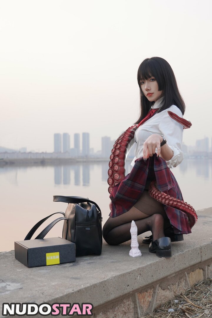 13hellslut666 Nude  6