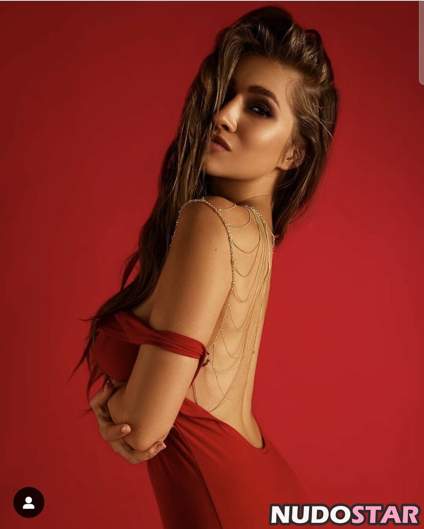 2022_highfive / Michelle Nude  3