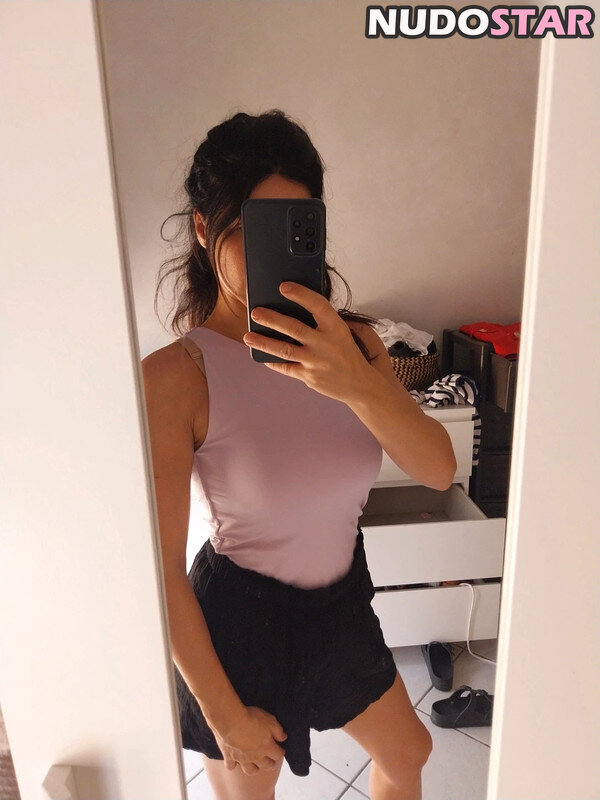 25698 Nude  22