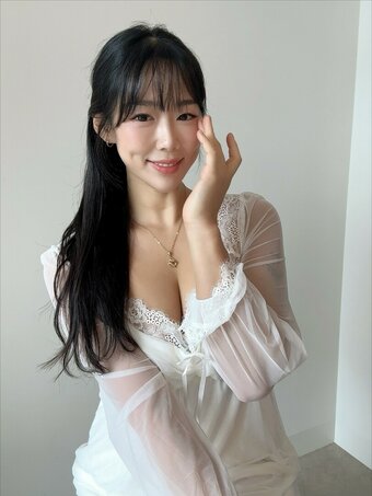 2ee_luda Nude Leaks Photo 19