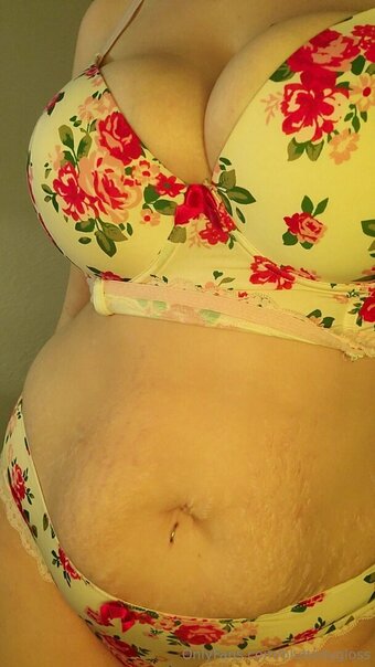 0zero2 Nude Leaks Photo 9