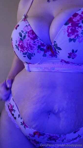 0zero2 Nude Leaks Photo 10