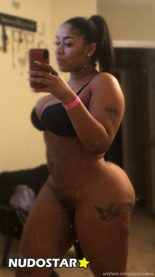 Juicyyjuicebox Leaked Photo 32