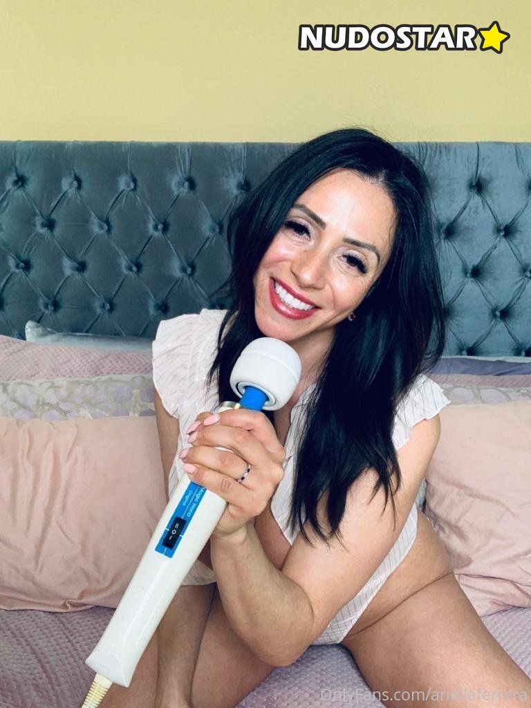 ariellaferrera Leaked Photo 61