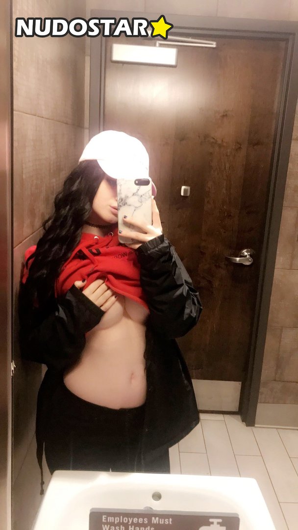 Celestia Vega Leaked Photo 26