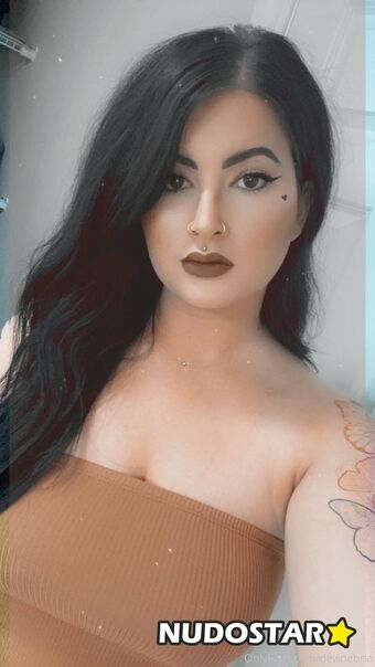 devinebria Nude Leaks Photo 17