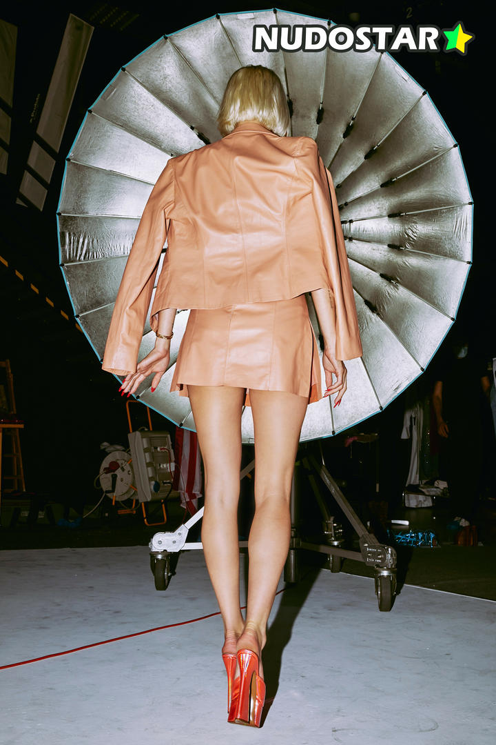 Caroline Vreeland Leaked Photo 8