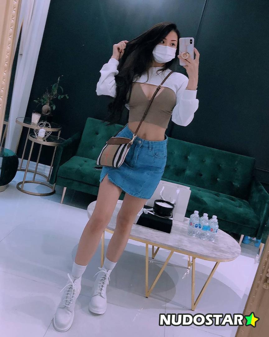 Cindy Phan Leaked Photo 12