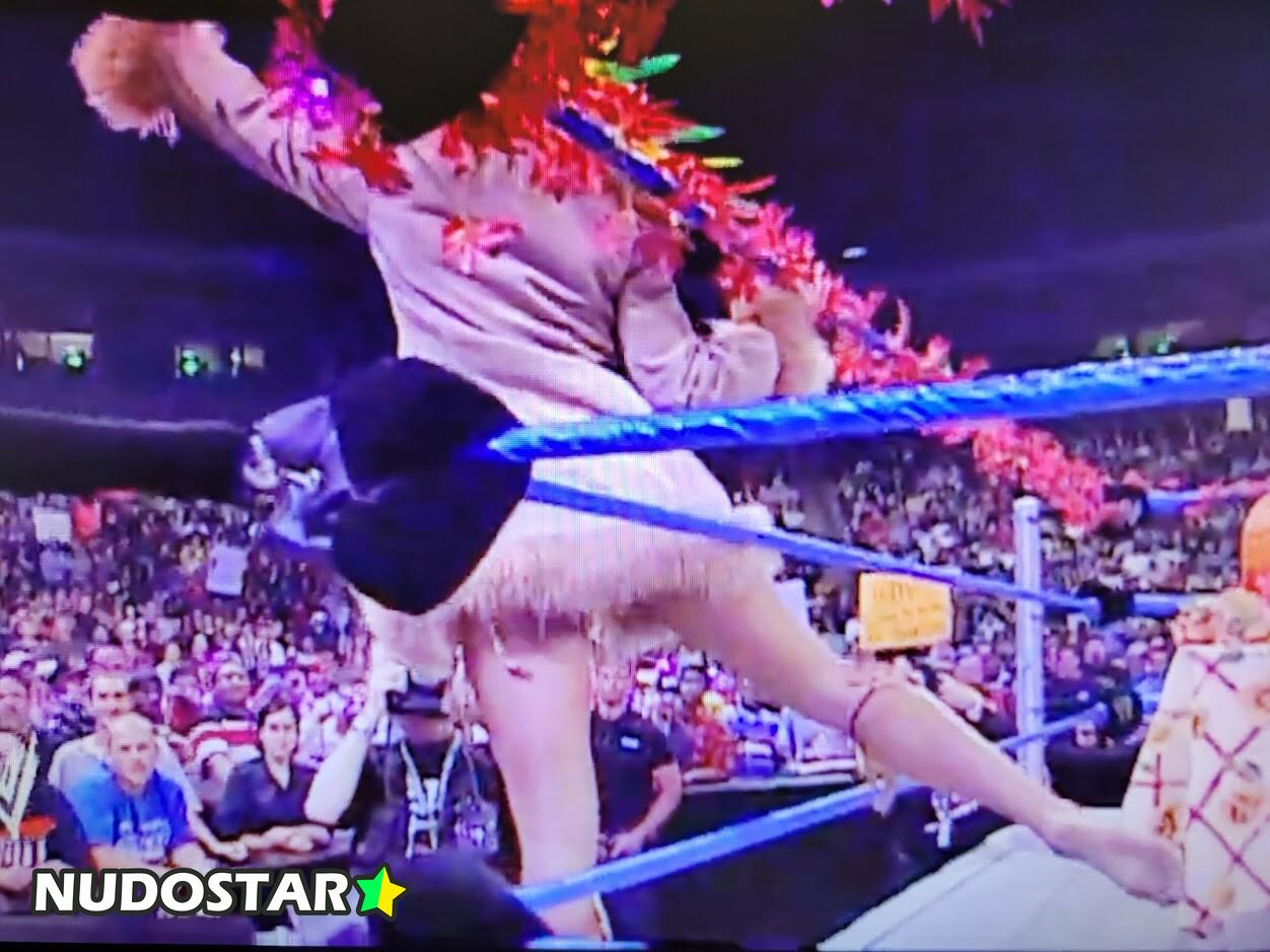 Torrie Wilson Leaked Photo 6