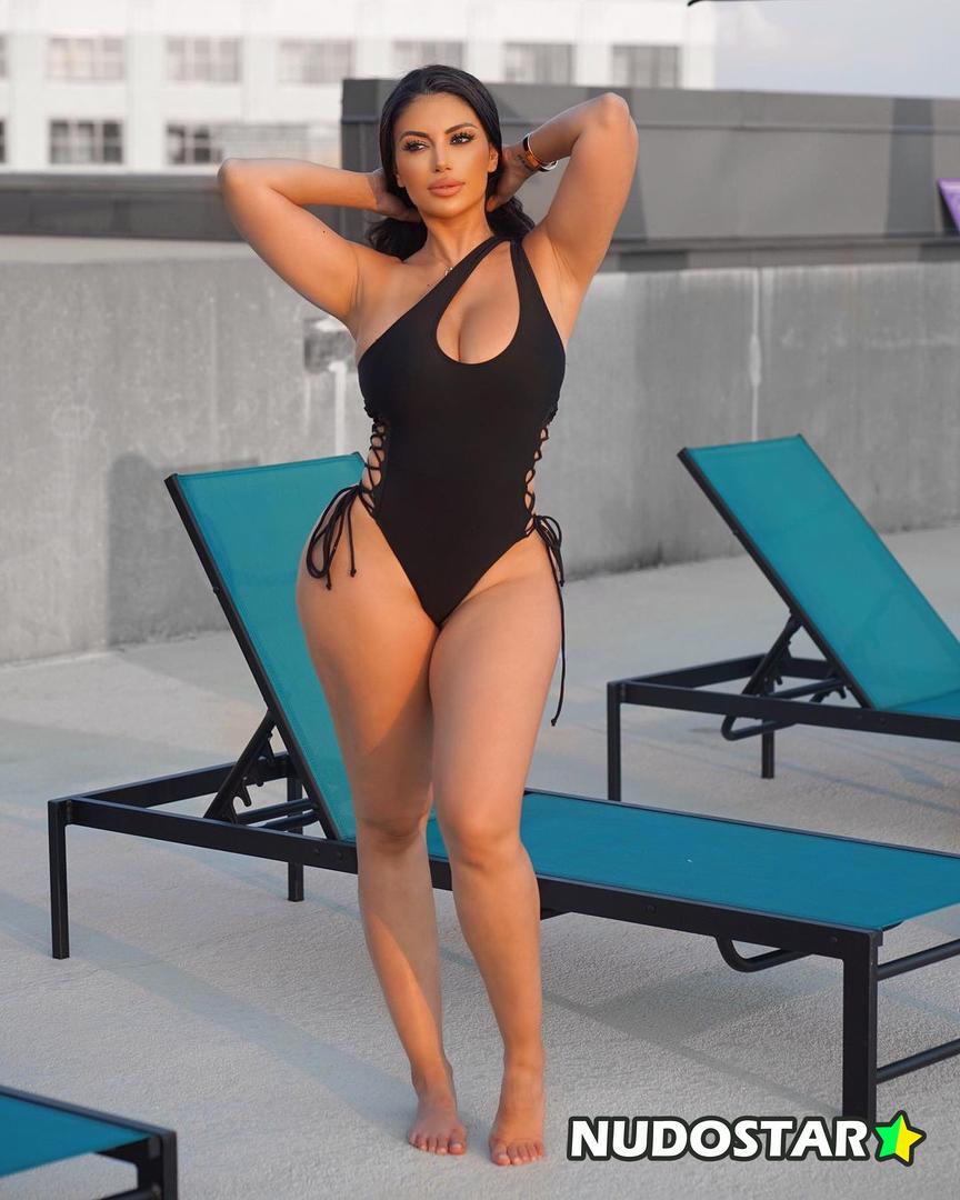 lareinasworld Leaked Photo 14