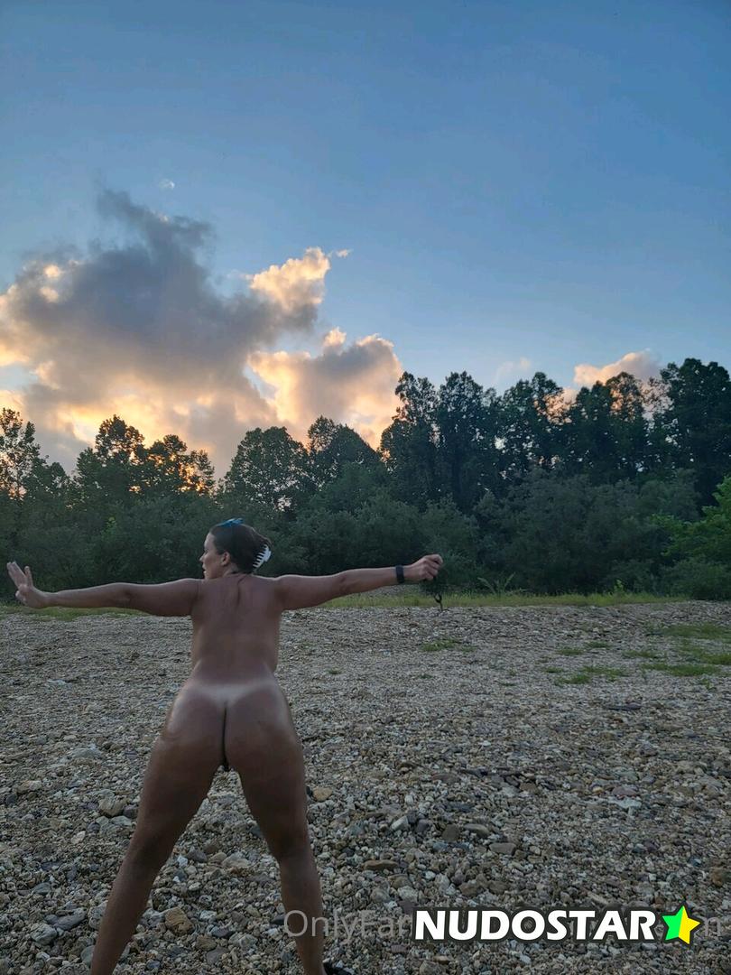 Emgaudy3333 Leaked Photo 24