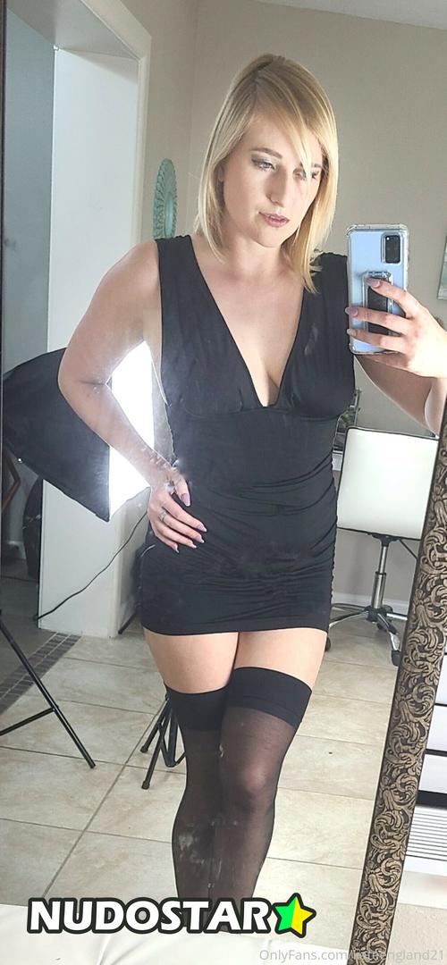 Kate England Leaked Photo 29