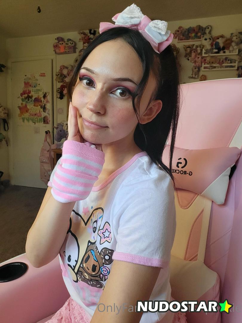 Krissie Pookie Leaked Photo 25