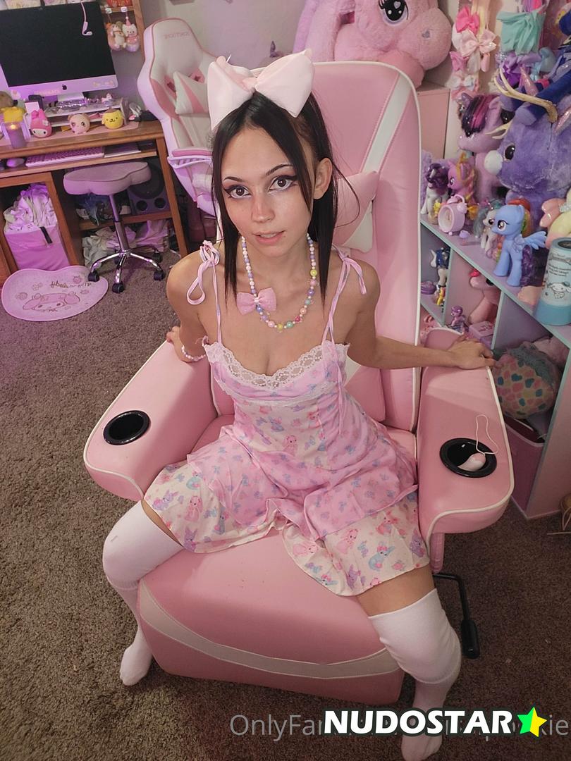 Krissie Pookie Leaked Photo 30