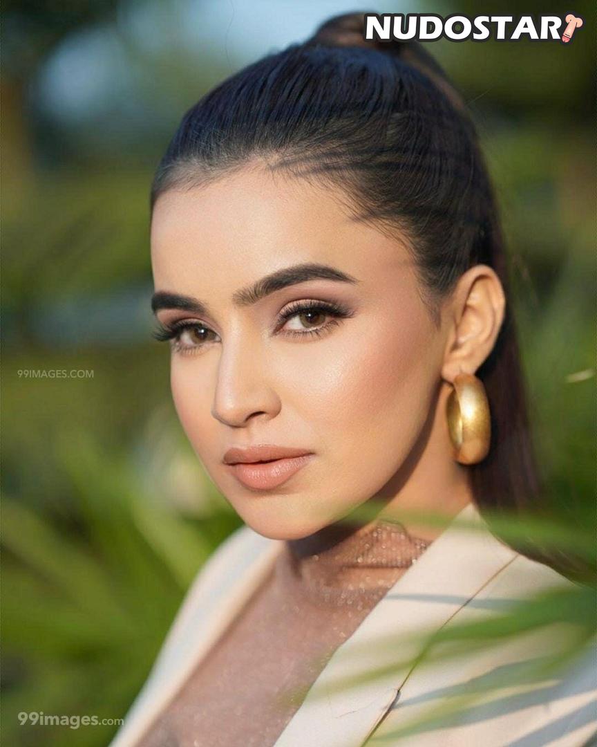 Ankitta Sharma Leaked Photo 22