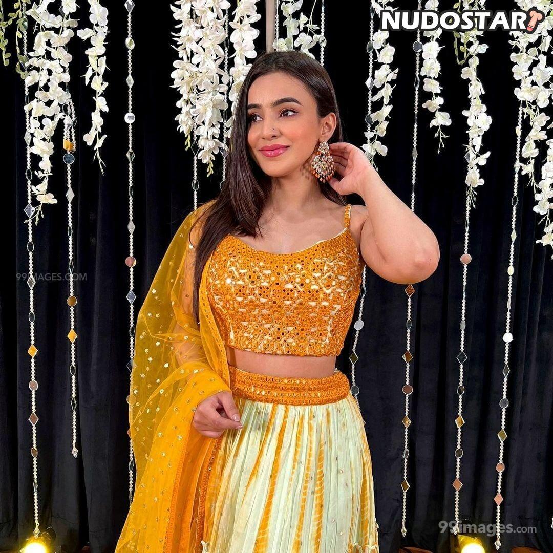 Ankitta Sharma Leaked Photo 23