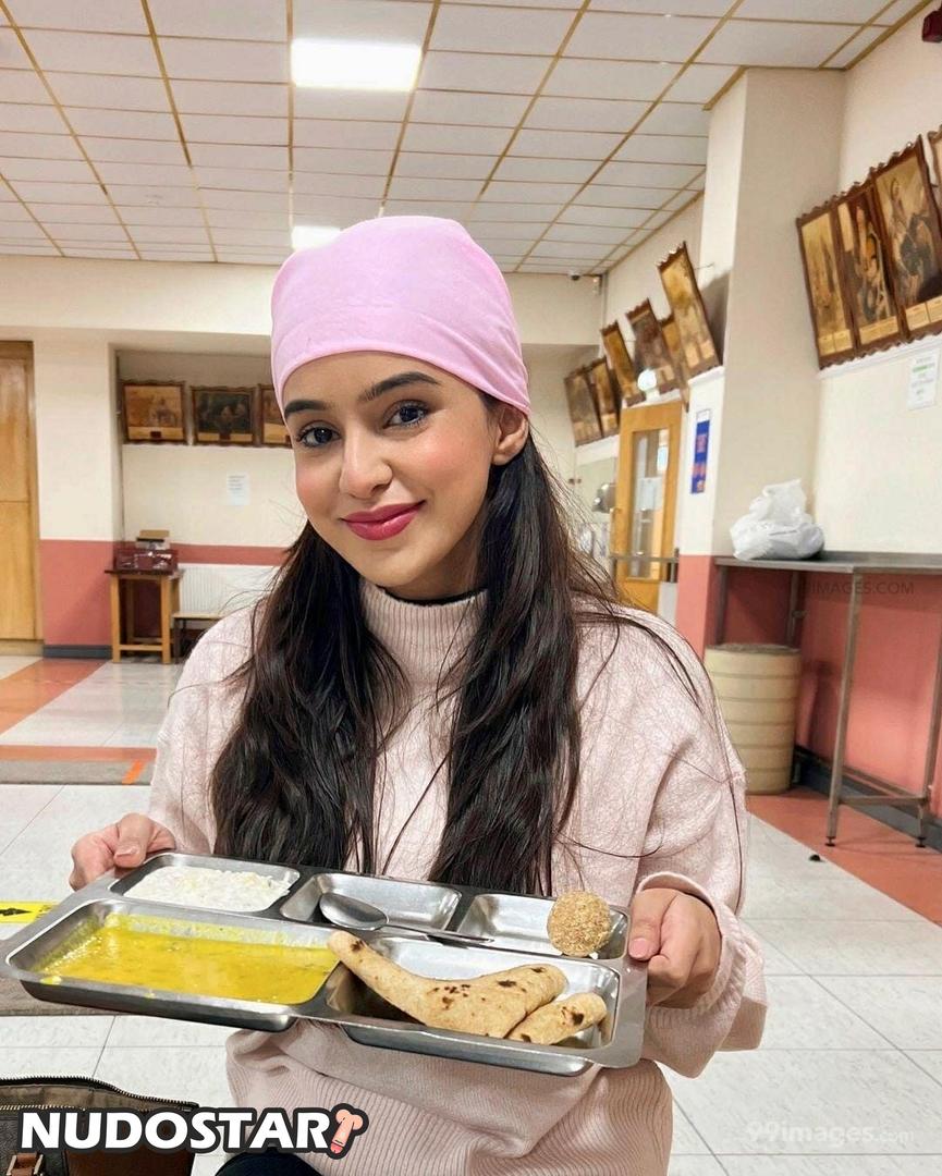 Ankitta Sharma Leaked Photo 34