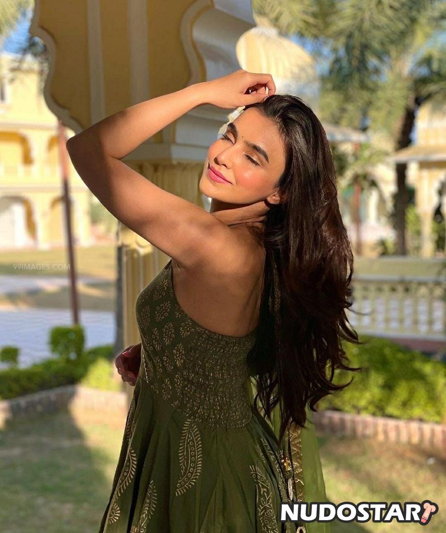 Ankitta Sharma Leaked Photo 36