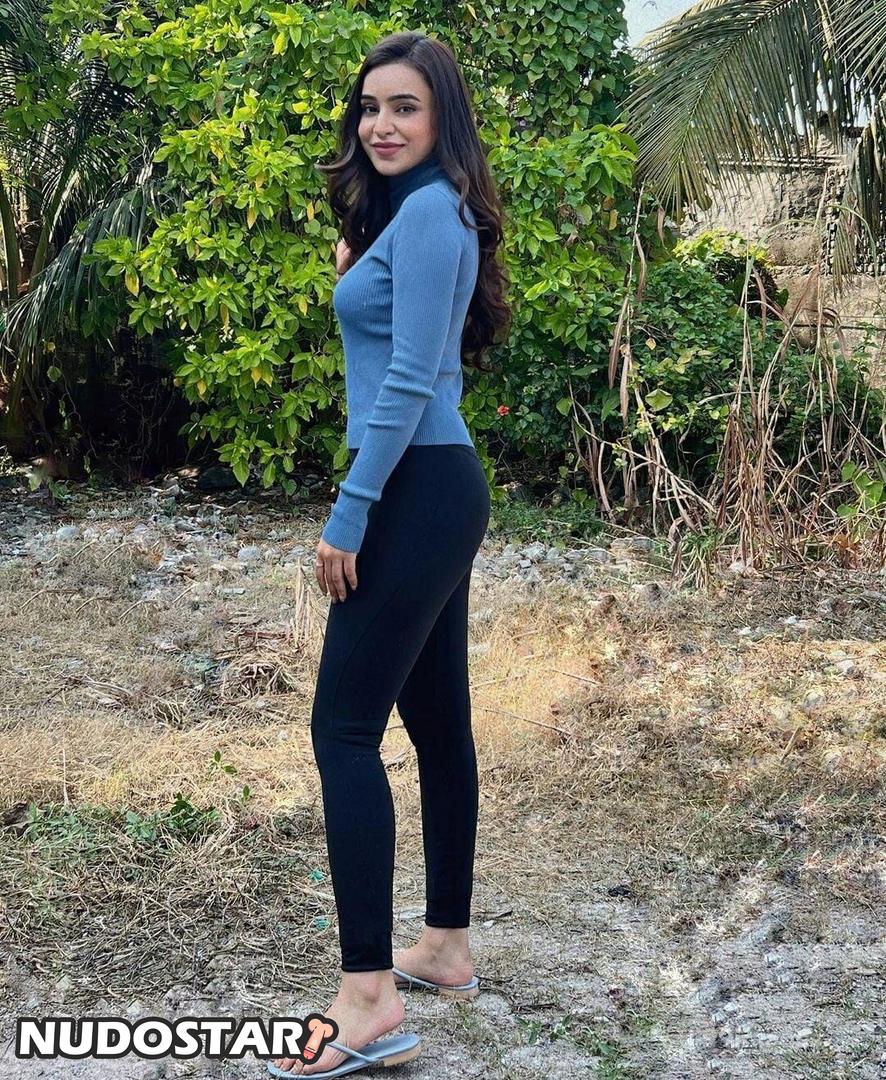 Ankitta Sharma Leaked Photo 39