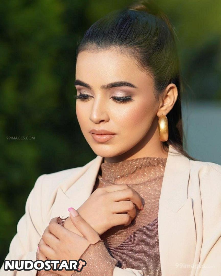 Ankitta Sharma Leaked Photo 46