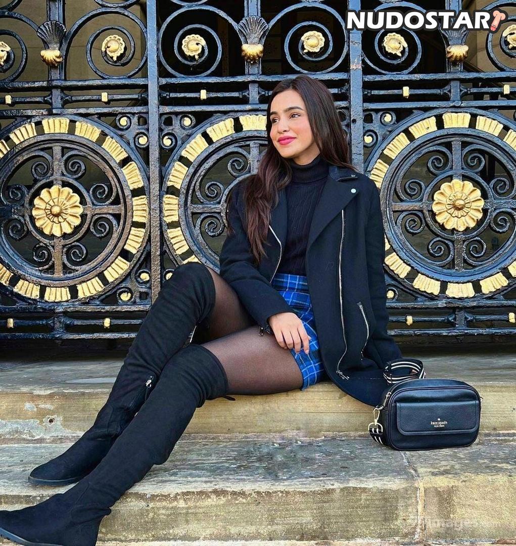 Ankitta Sharma Leaked Photo 47