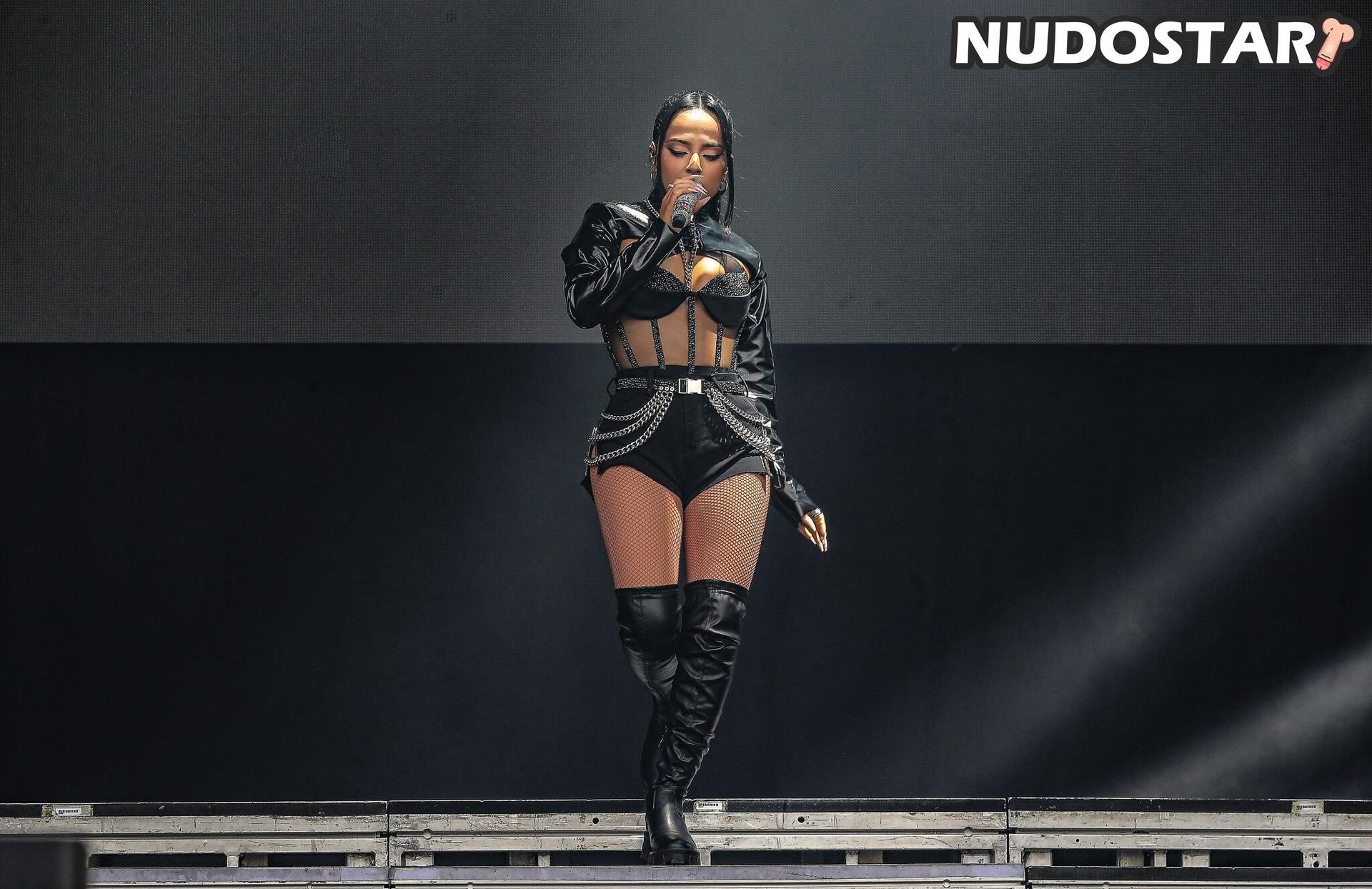 Becky G Leaked Photo 25