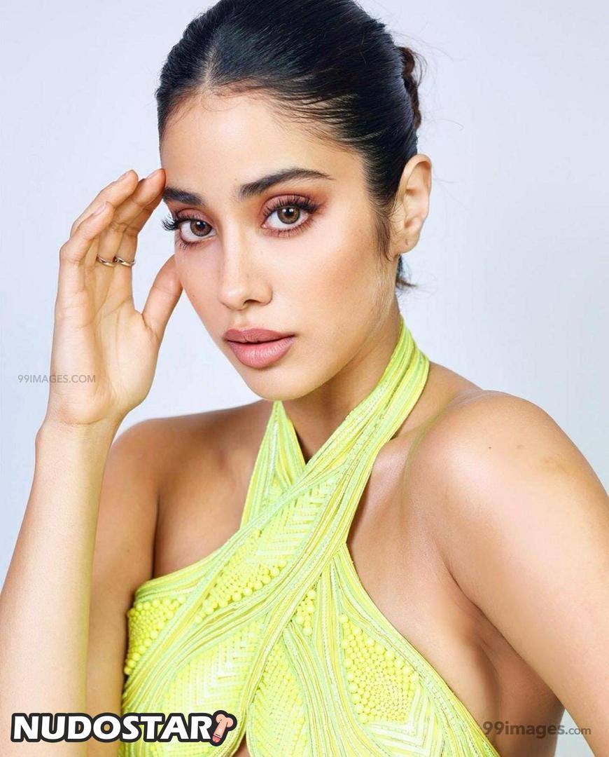 Janhvi Kapoor Leaked Photo 37