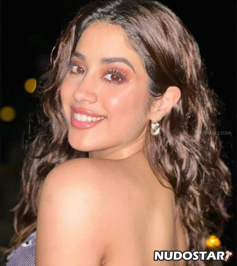 Janhvi Kapoor Leaked Photo 42