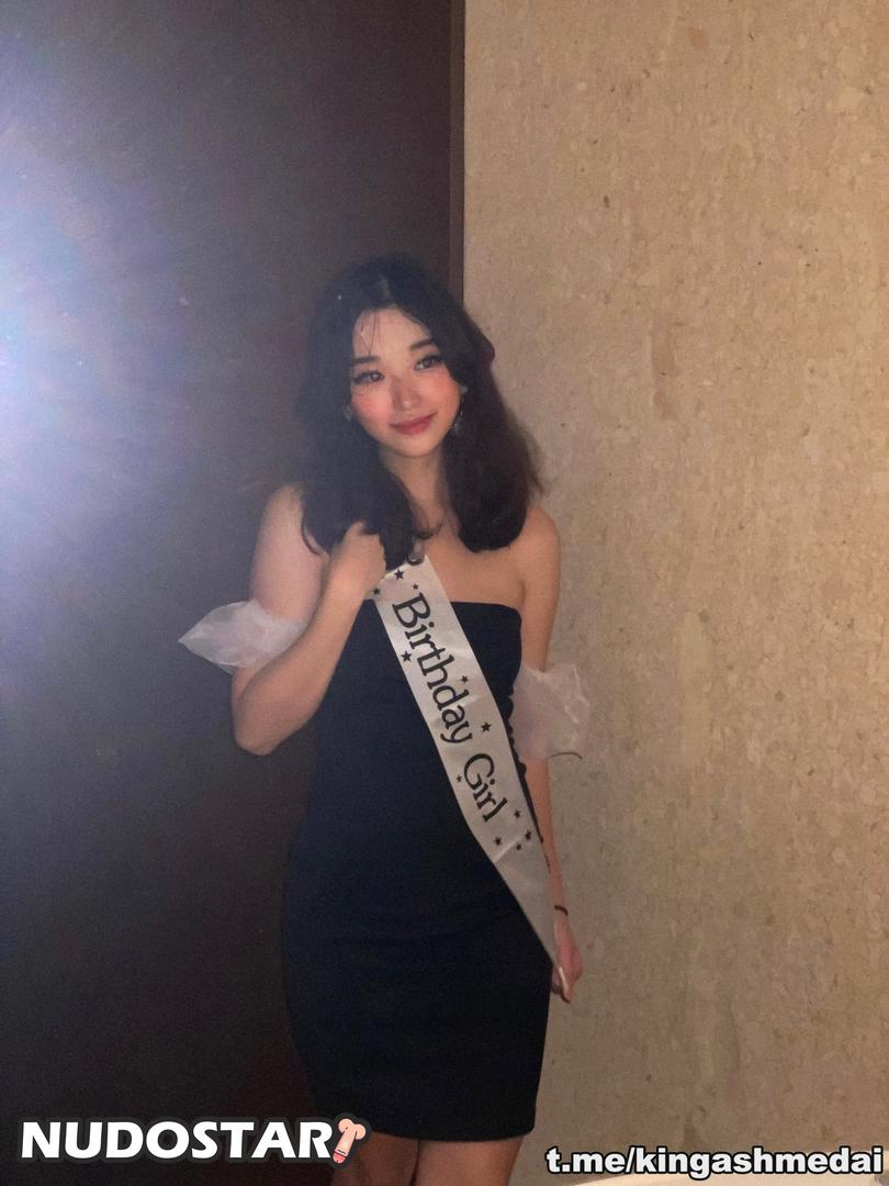 Livy Renata Leaked Photo 37