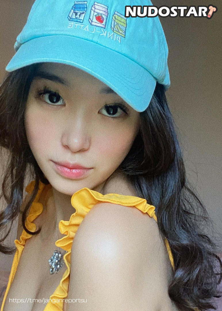 Livy Renata Leaked Photo 38