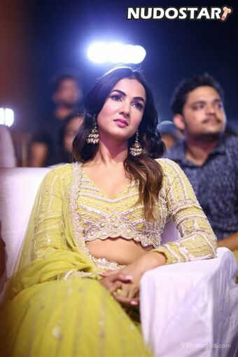 Sonal Chauhan / sonalchauhan Nude Leaks Photo 9