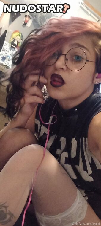 Pyxxii Nude Leaks OnlyFans Photo 43