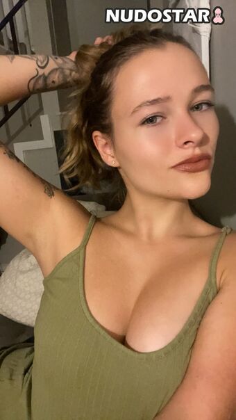 Flowwithsky / feenique / skyflowartist Nude Leaks OnlyFans Photo 36