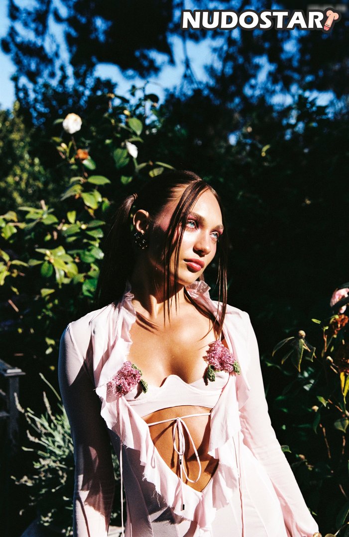 Maddie Ziegler Instagram Leaks (16 Photos)