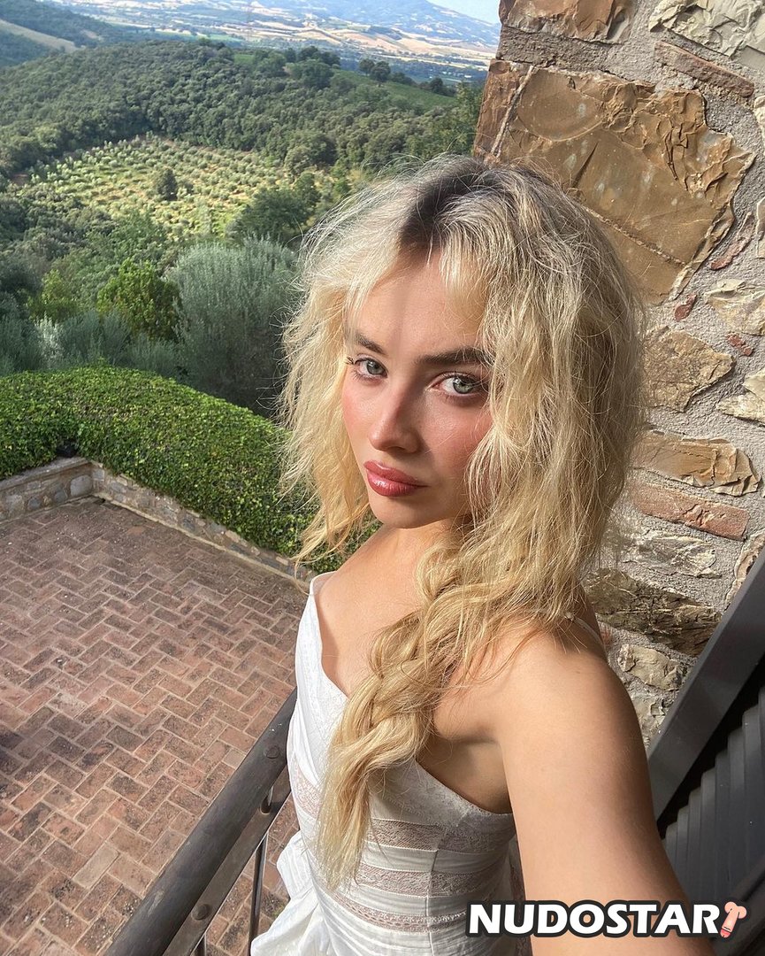 Sabrina Carpenter Instagram Leaks (12 Photos + 2 Videos)