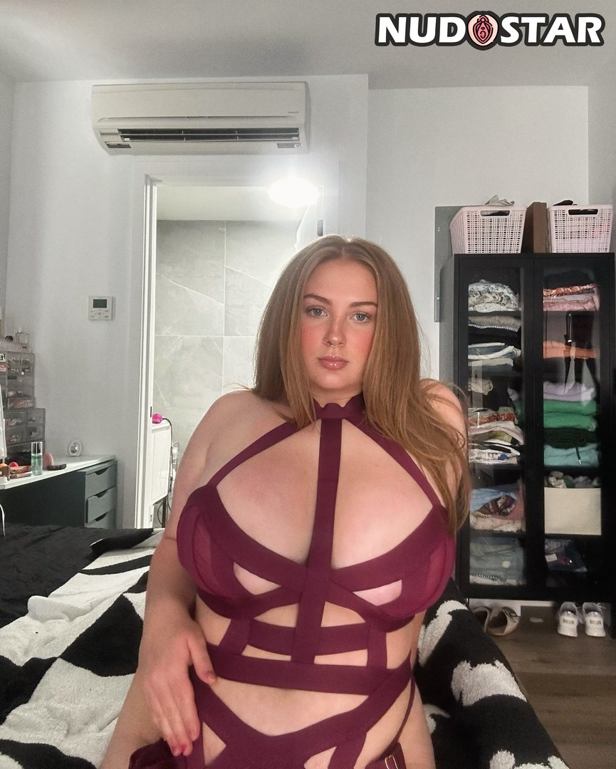 Alyssaholmes6969 OnlyFans Leaks (18 Photos)