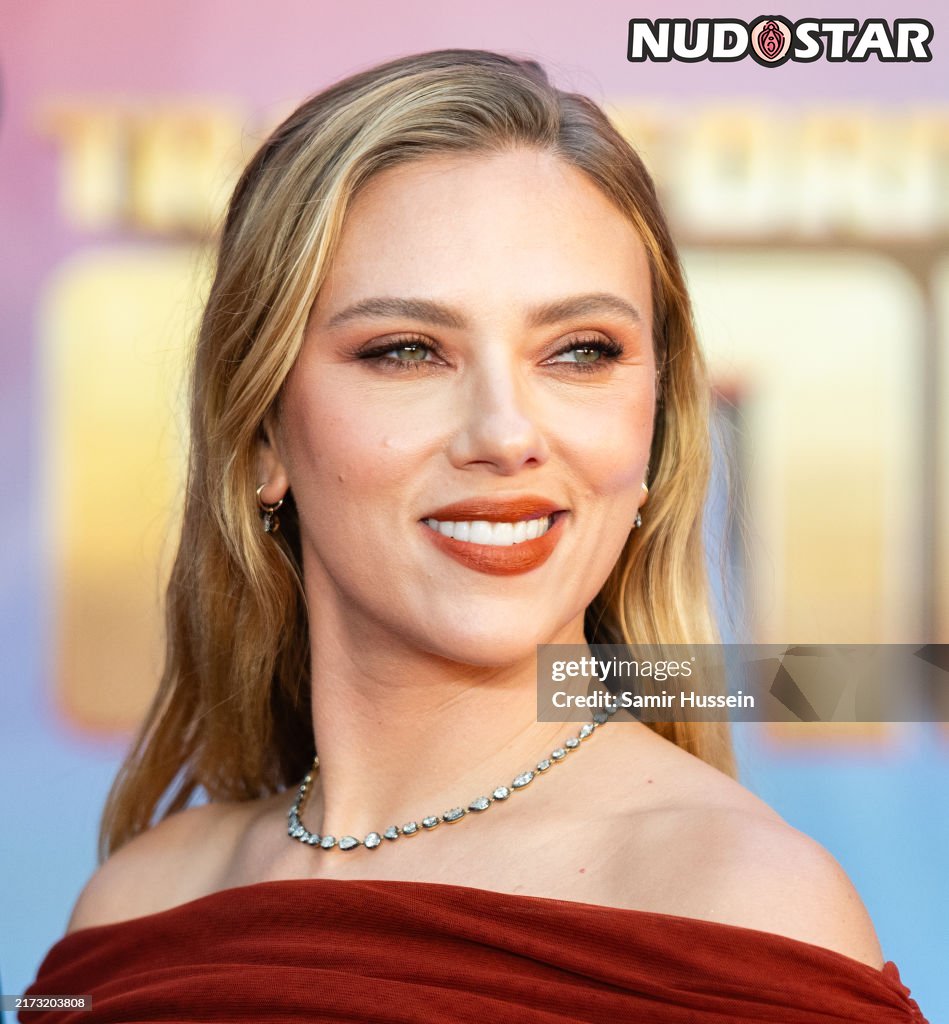 Scarlett Johansson Instagram Leaks (15 Photos)