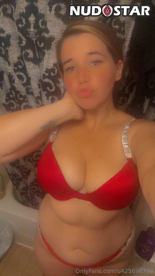 Thick Princess OnlyFans Leaks (17 Photos)