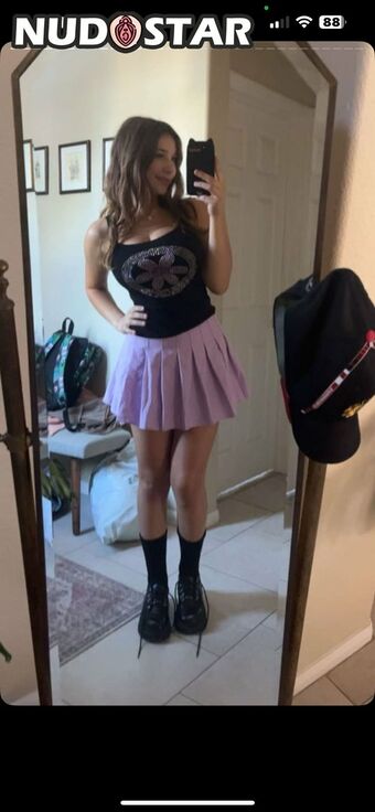 Sara Dobrik / sara.dobrik Nude Leaks Photo 13