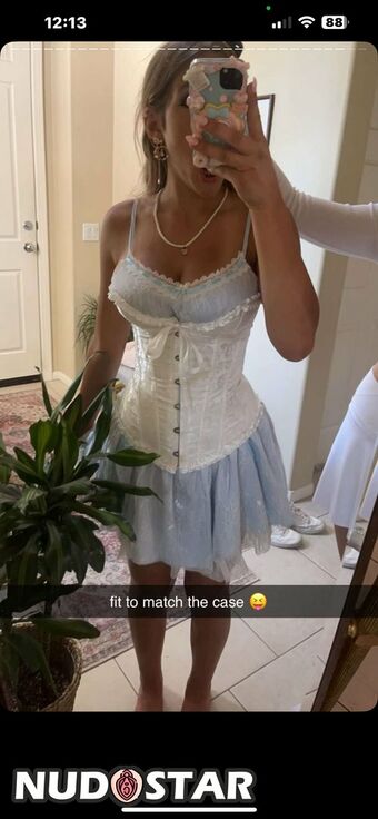 Sara Dobrik / sara.dobrik Nude Leaks Photo 14