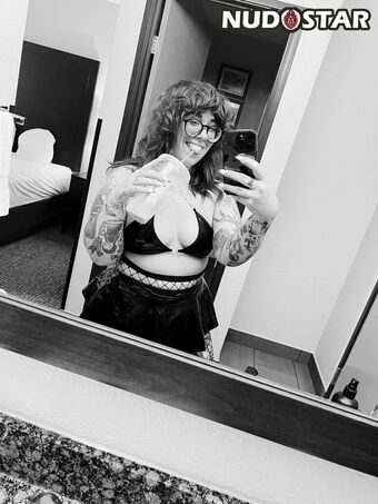 Stepstool Sarah / Meimei / stepstoolsarahx Nude Leaks Photo 32