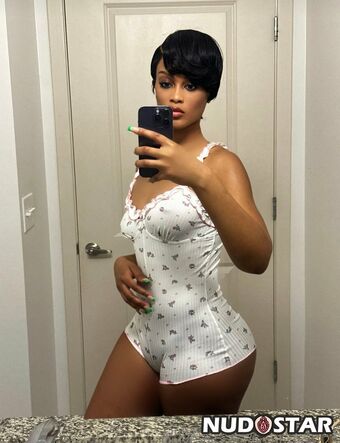 bombshell.xx Nude Leaks OnlyFans Photo 49