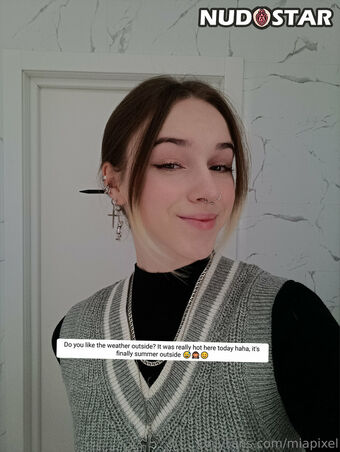 miapixel / Viola Roma Nude Leaks OnlyFans Photo 10