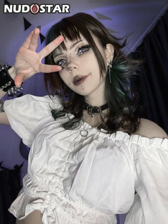 Flutterow / flutter6969 / flutterow_ Nude Leaks OnlyFans Photo 39