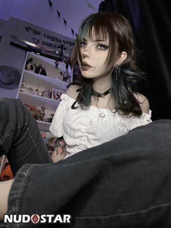 Flutterow / flutter6969 / flutterow_ Nude Leaks OnlyFans Photo 42