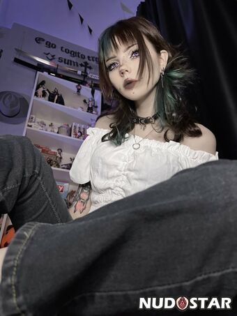 Flutterow / flutter6969 / flutterow_ Nude Leaks OnlyFans Photo 43