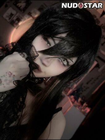 Flutterow / flutter6969 / flutterow_ Nude Leaks OnlyFans Photo 45