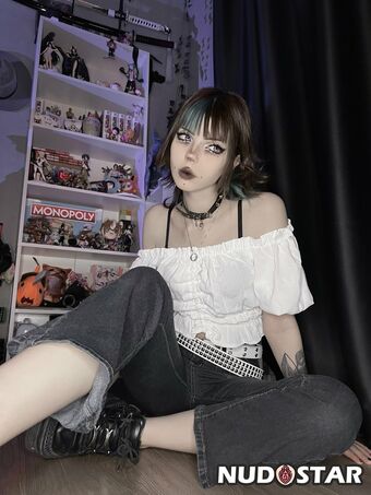 Flutterow / flutter6969 / flutterow_ Nude Leaks OnlyFans Photo 51