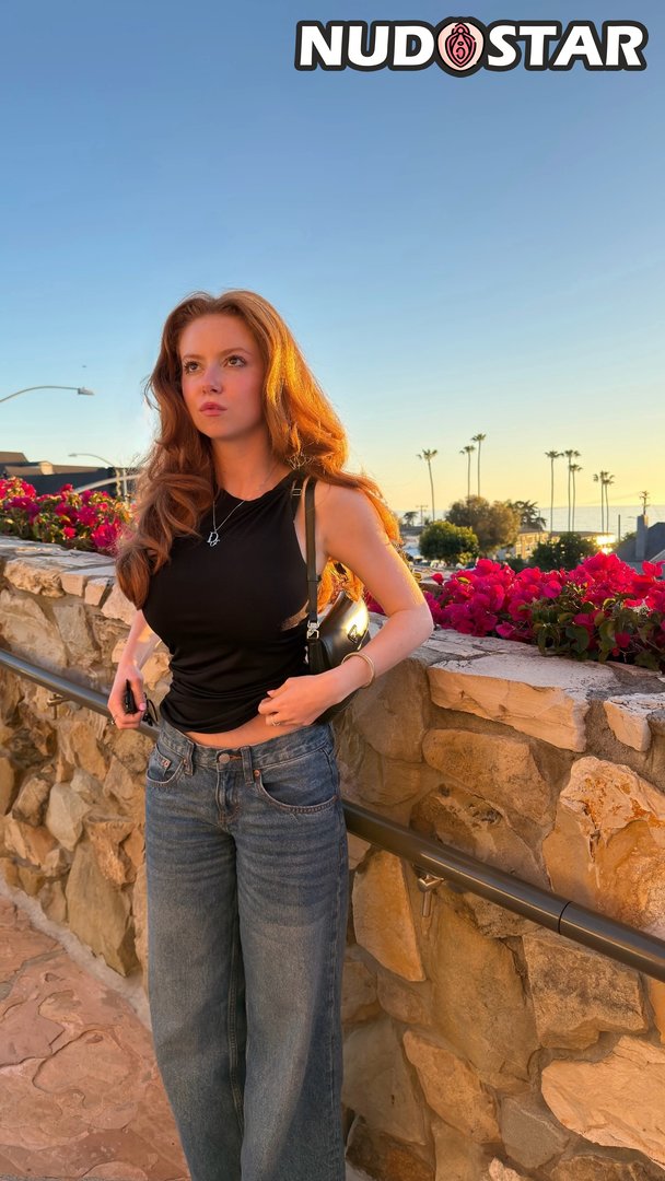 Francesca_Capaldi Leaked Photo 12