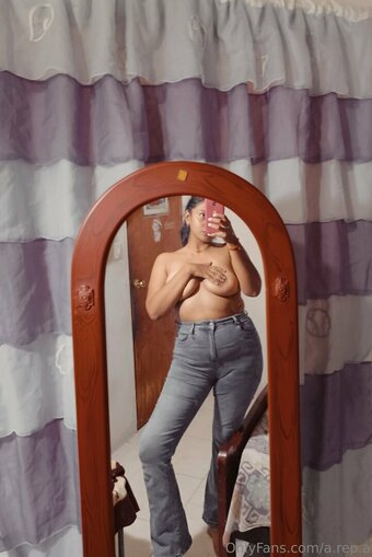 a.rep.a / Carolina / https: / sailorveneka Nude Leaks Photo 14